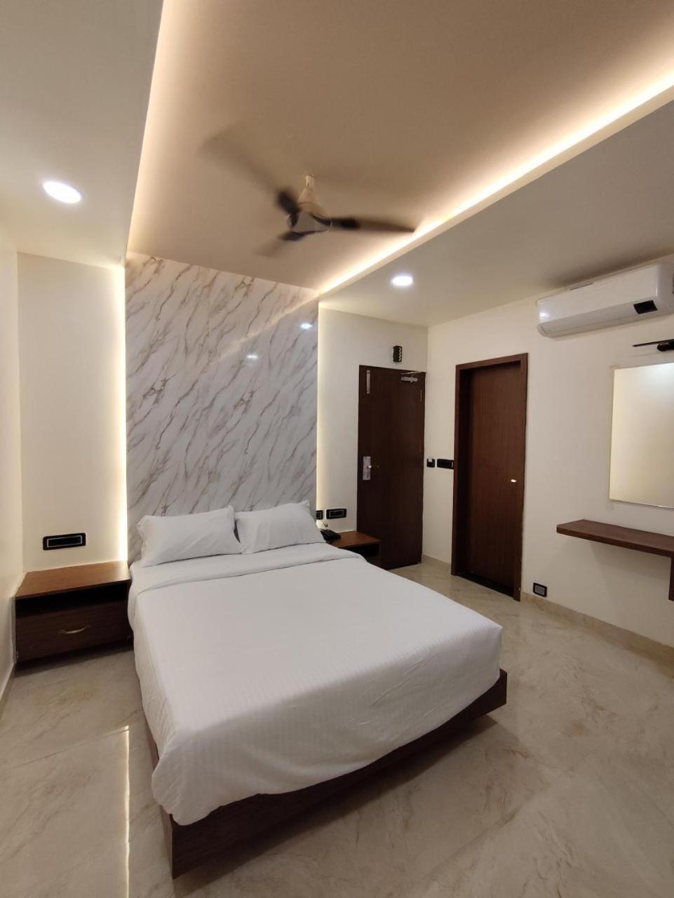 Sree Mahalakshmi Residency By K Hotels Virudunagar Екстер'єр фото